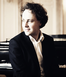 Alexander Schimpf gewinnt den 1. Preis beim Internationalen Klavierwettbewerb in Cleveland